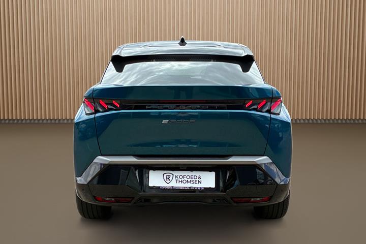 Blå Peugeot e-3008 fra 2025