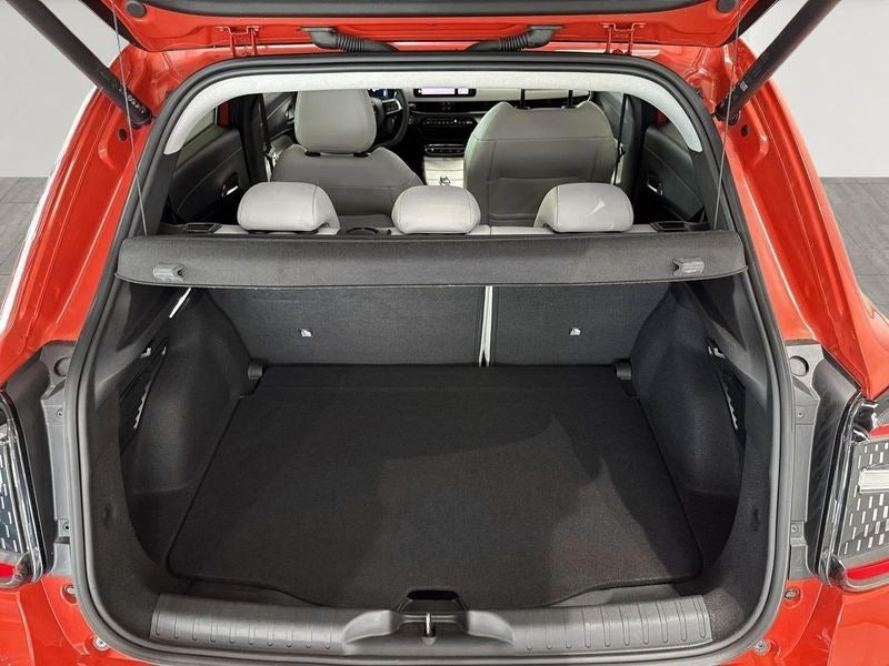 Rød Fiat 600e fra 2025