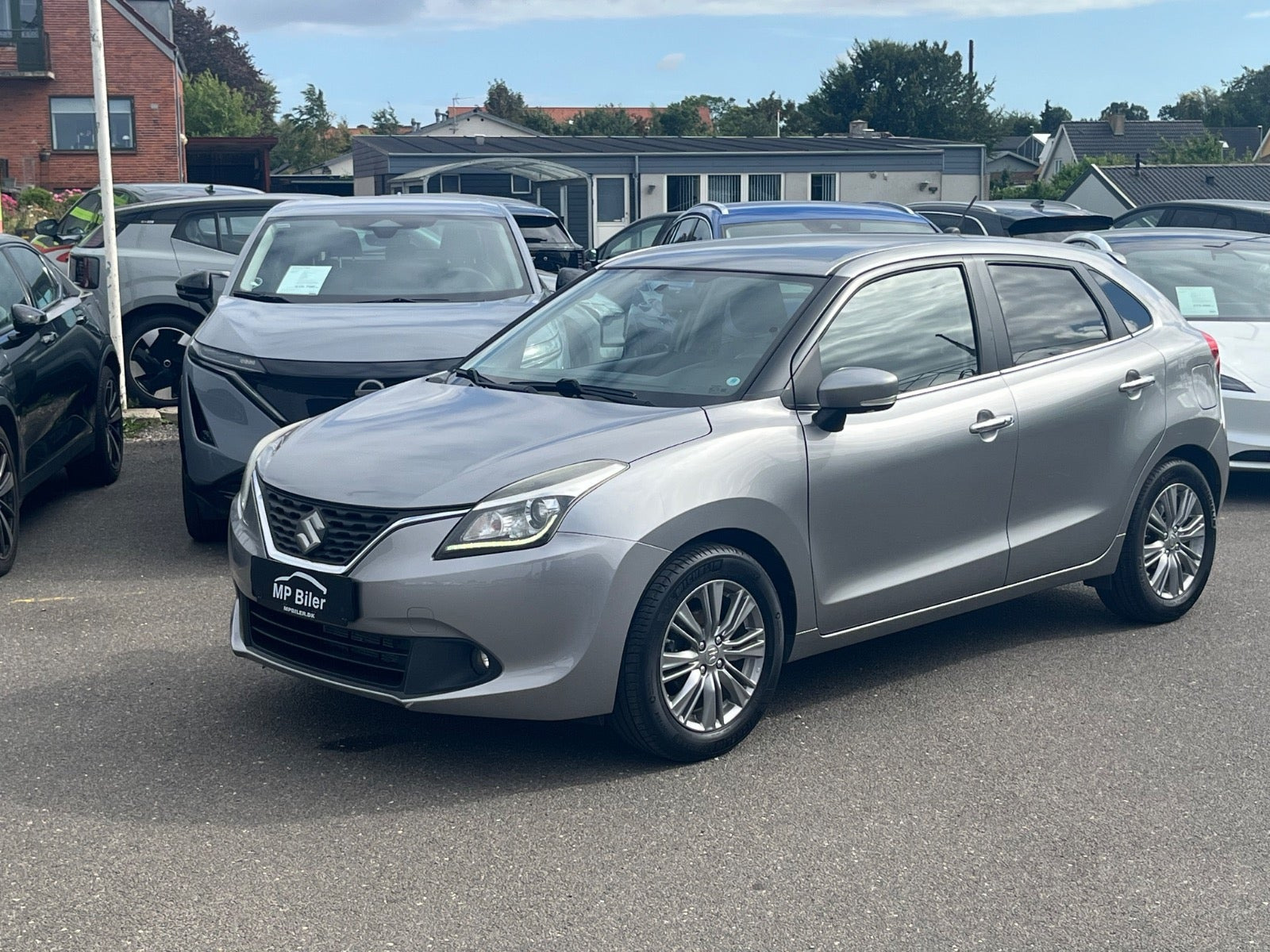 Grå Suzuki Baleno fra 2017