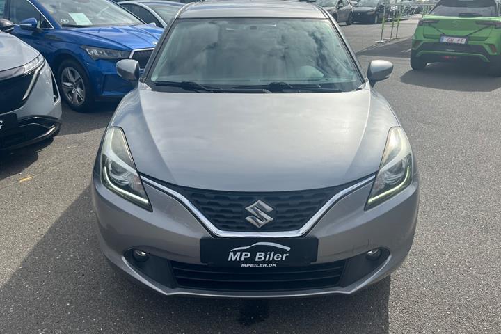 Grå Suzuki Baleno fra 2017
