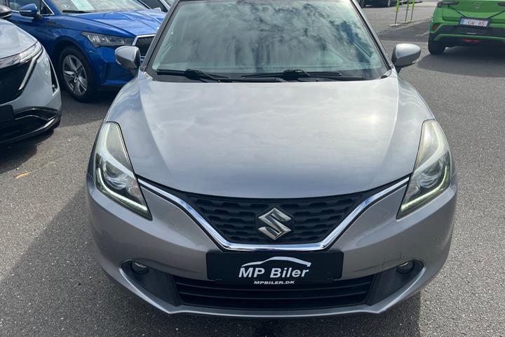 Grå Suzuki Baleno fra 2017