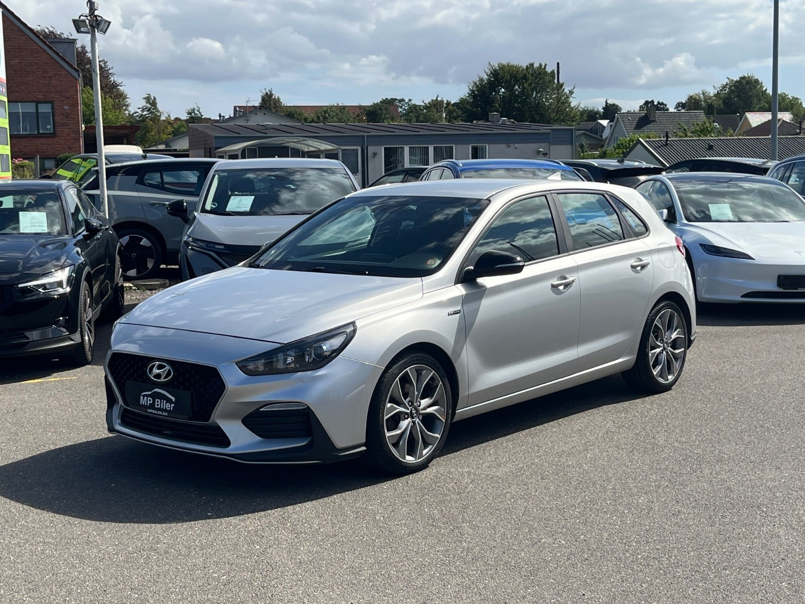 Sølv Hyundai i30 fra 2019