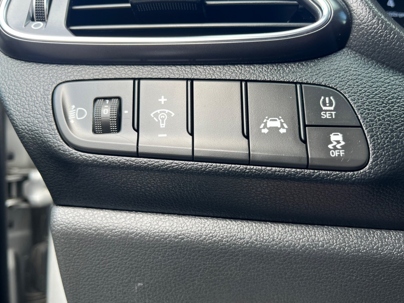Sølv Hyundai i30 fra 2019