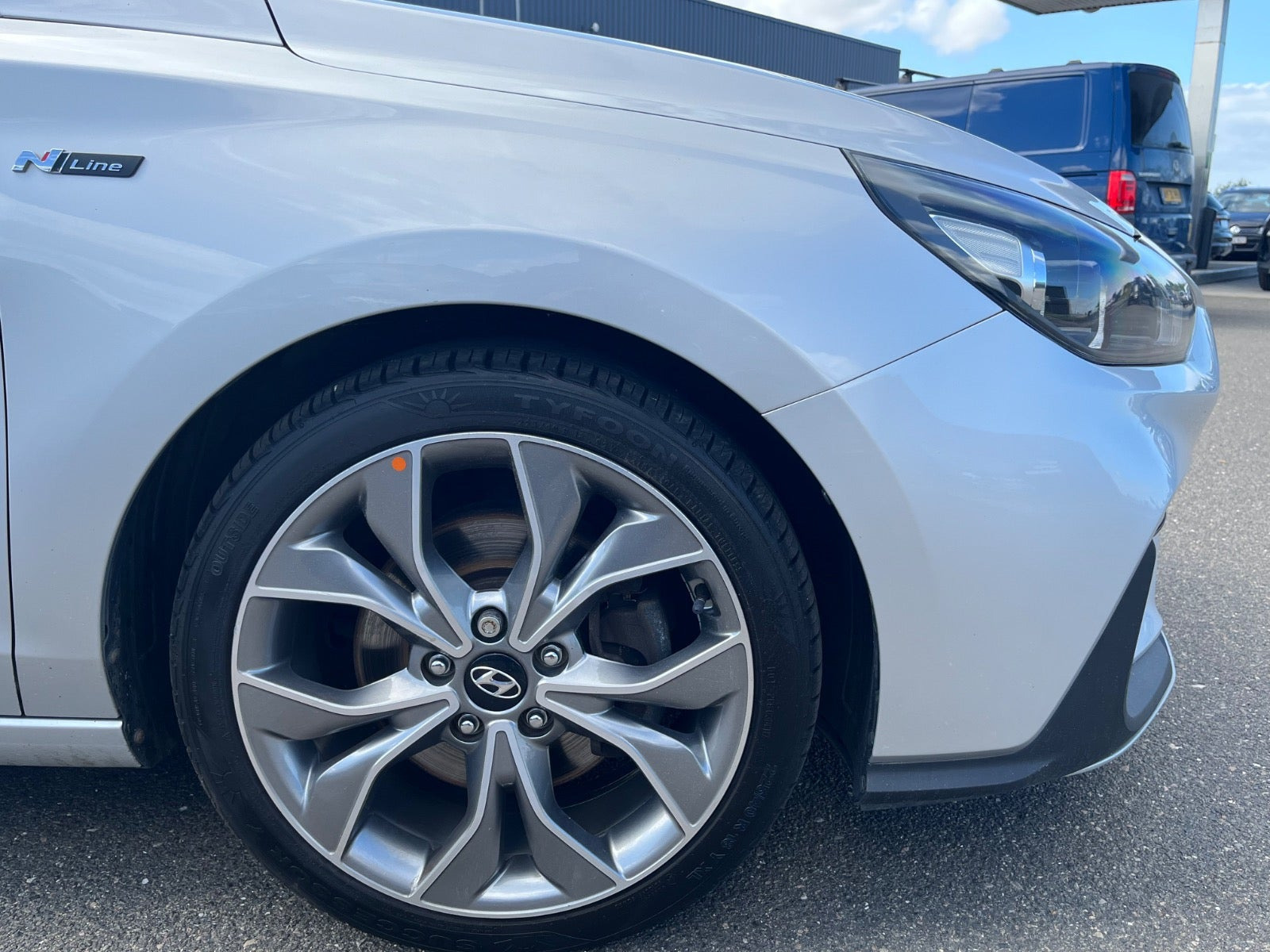Sølv Hyundai i30 fra 2019