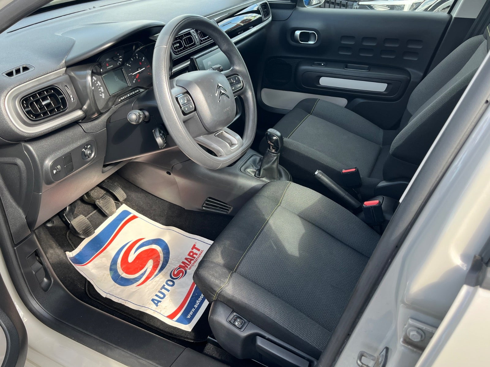 Beige Citroën C3 fra 2021