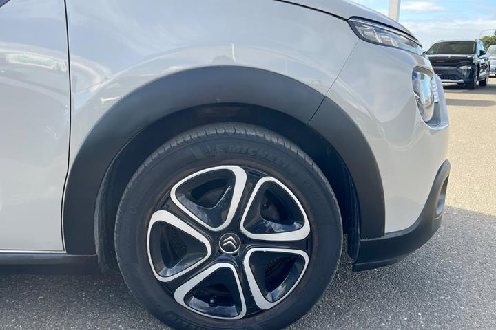 Beige Citroën C3 fra 2021