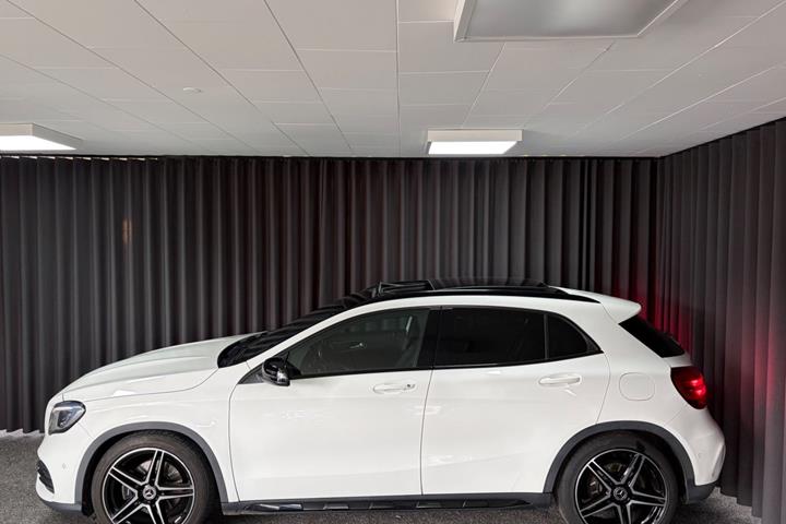 undefined Mercedes GLA250 fra 2017