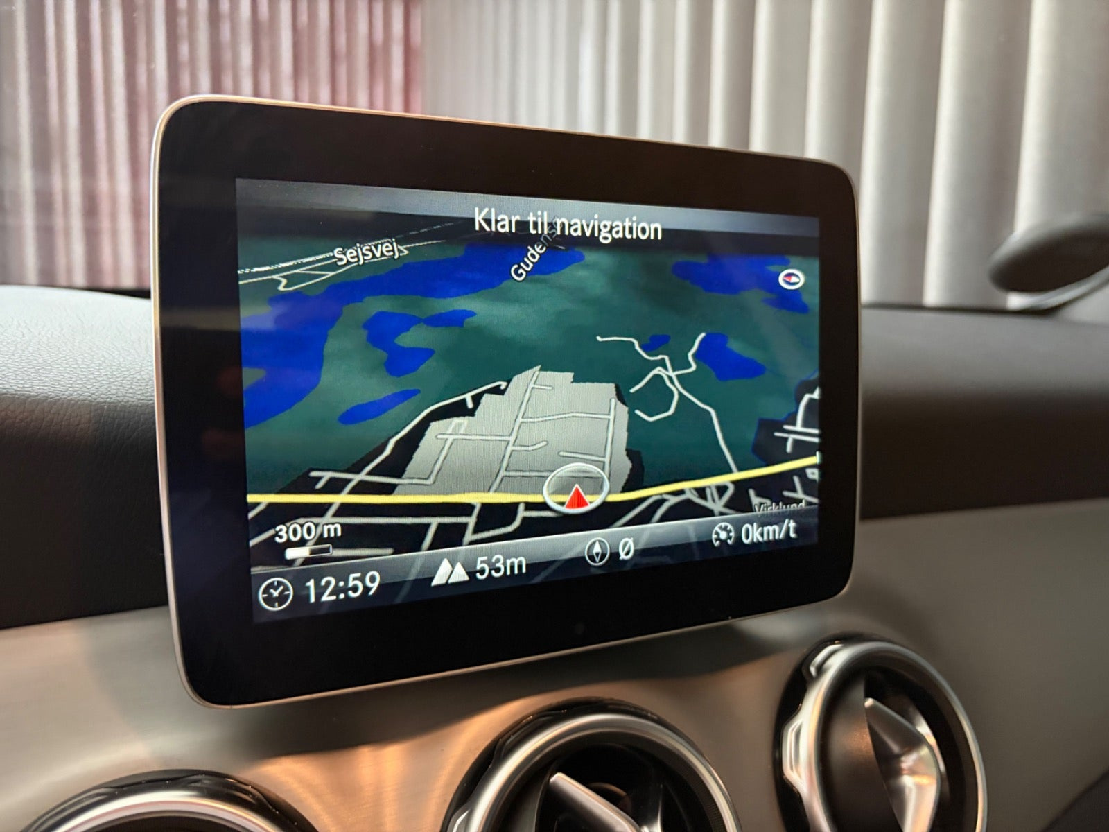 undefined Mercedes GLA250 fra 2017
