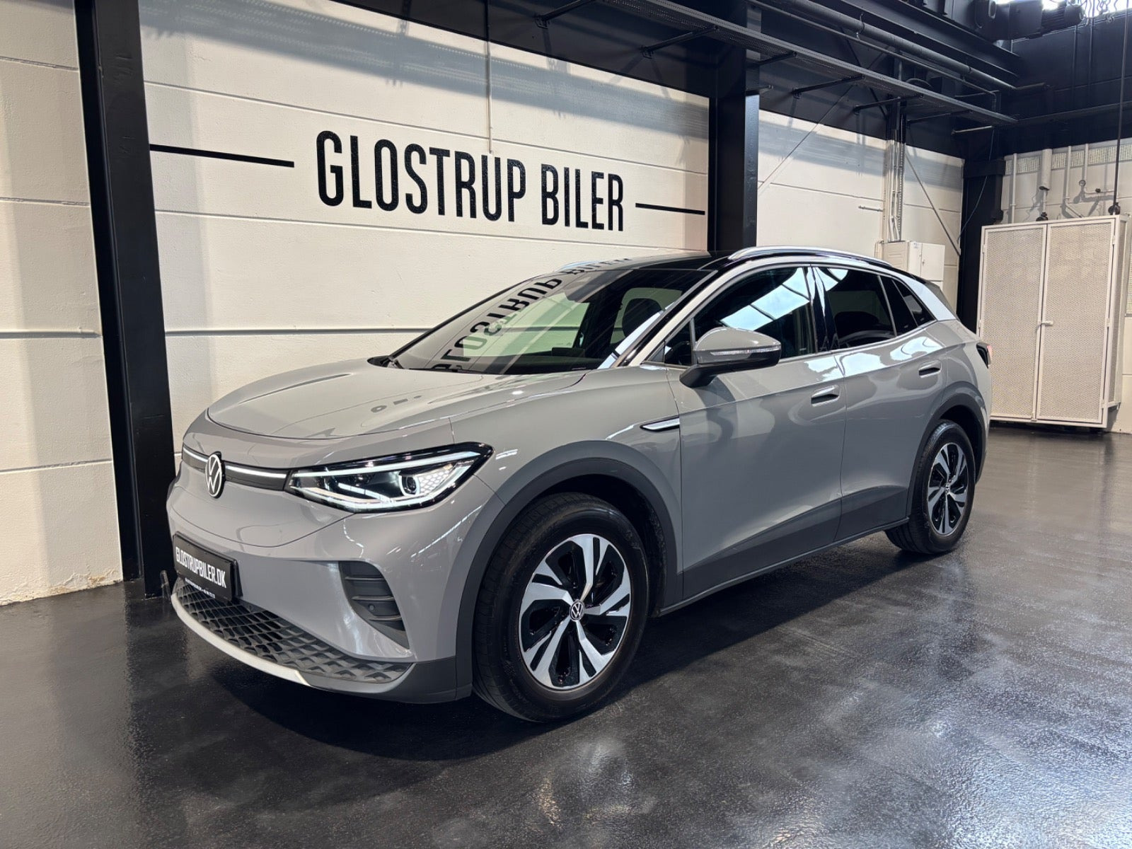 Grå VW ID.4 fra 2021