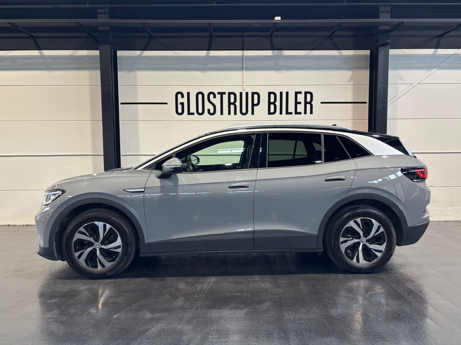 Grå VW ID.4 fra 2021