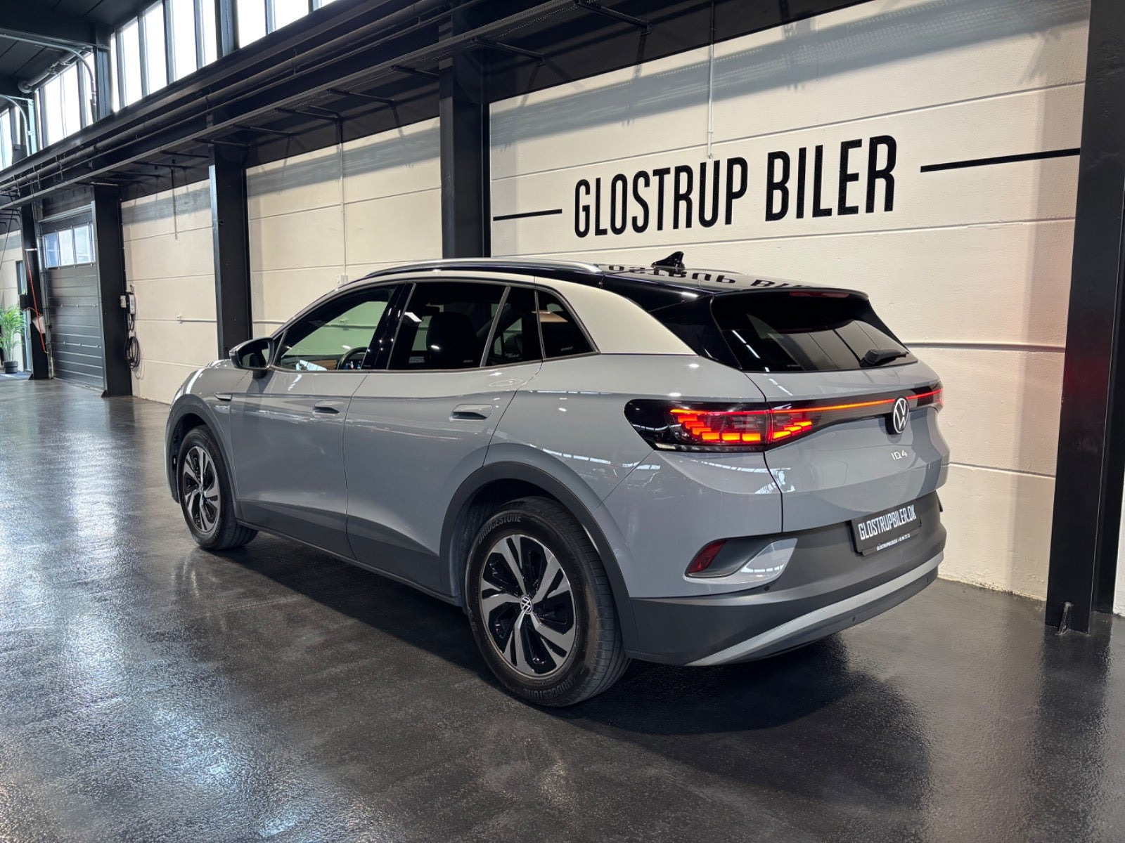 Grå VW ID.4 fra 2021
