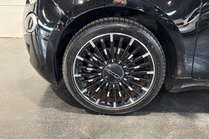 Sort Fiat 500e fra 2021