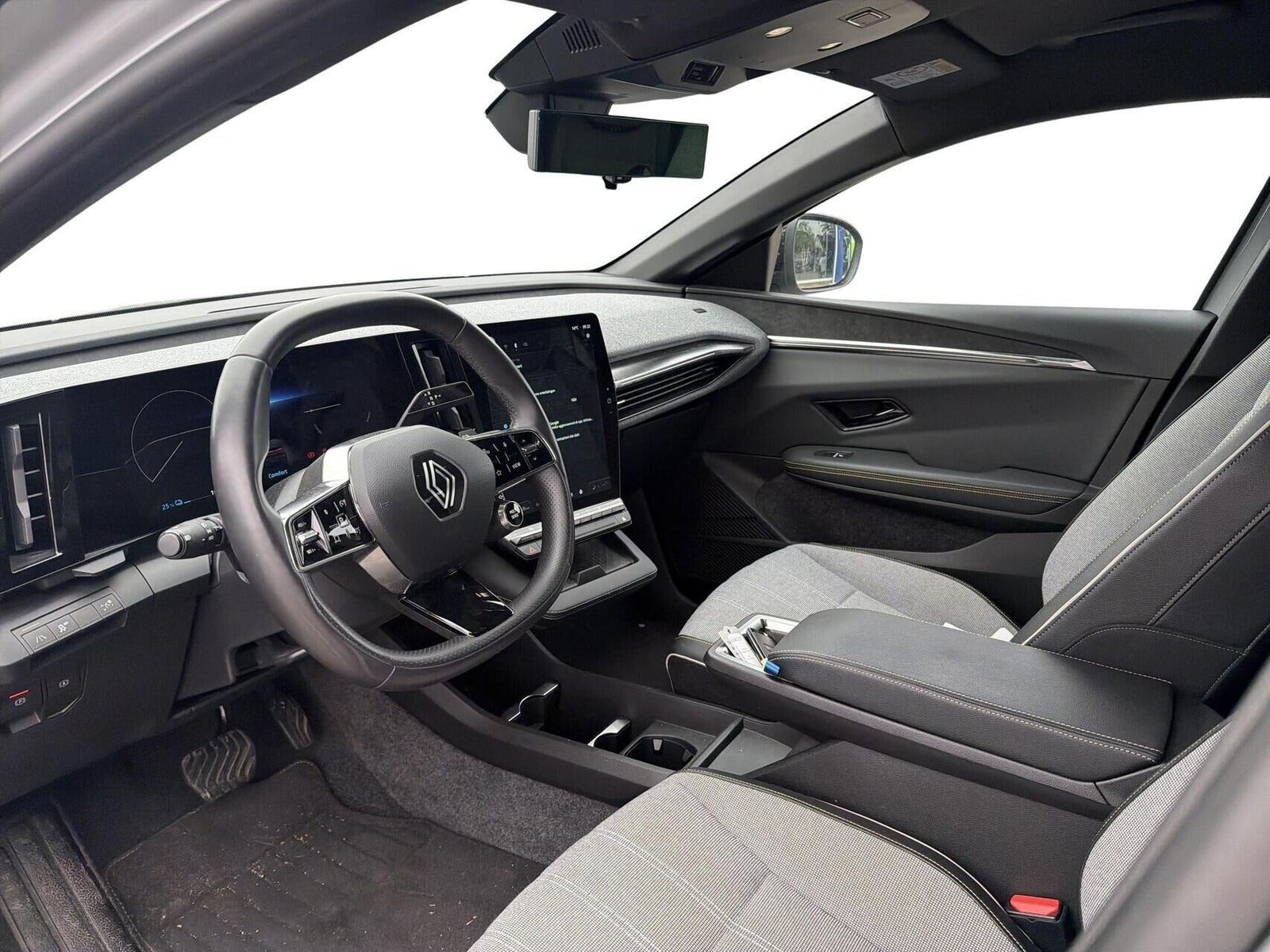 Grå Renault Megane E-Tech fra 2023