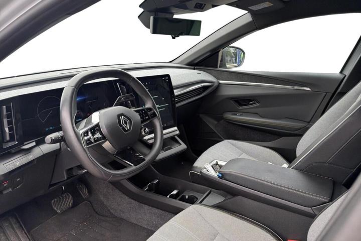 Grå Renault Megane E-Tech fra 2023