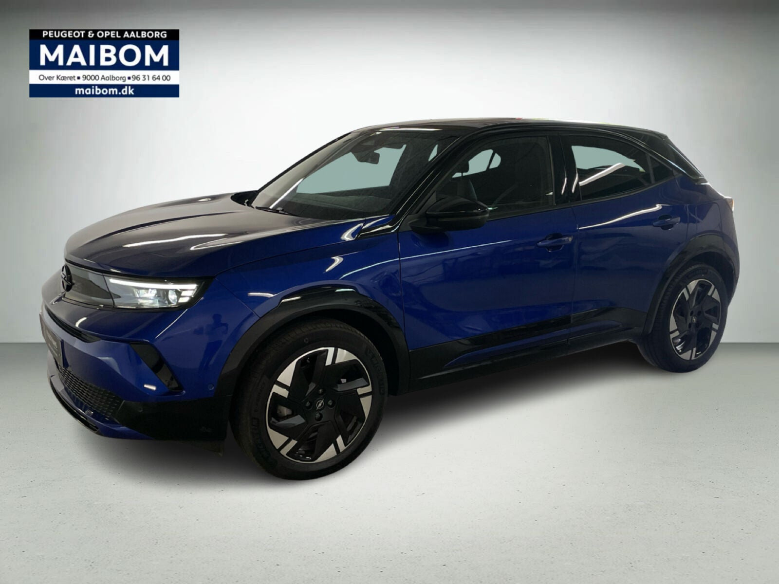 Blå Opel Mokka-e fra 2025