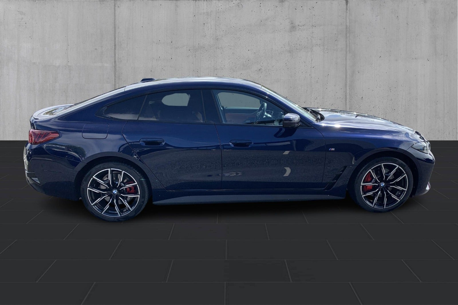 Blå BMW i4 fra 2026