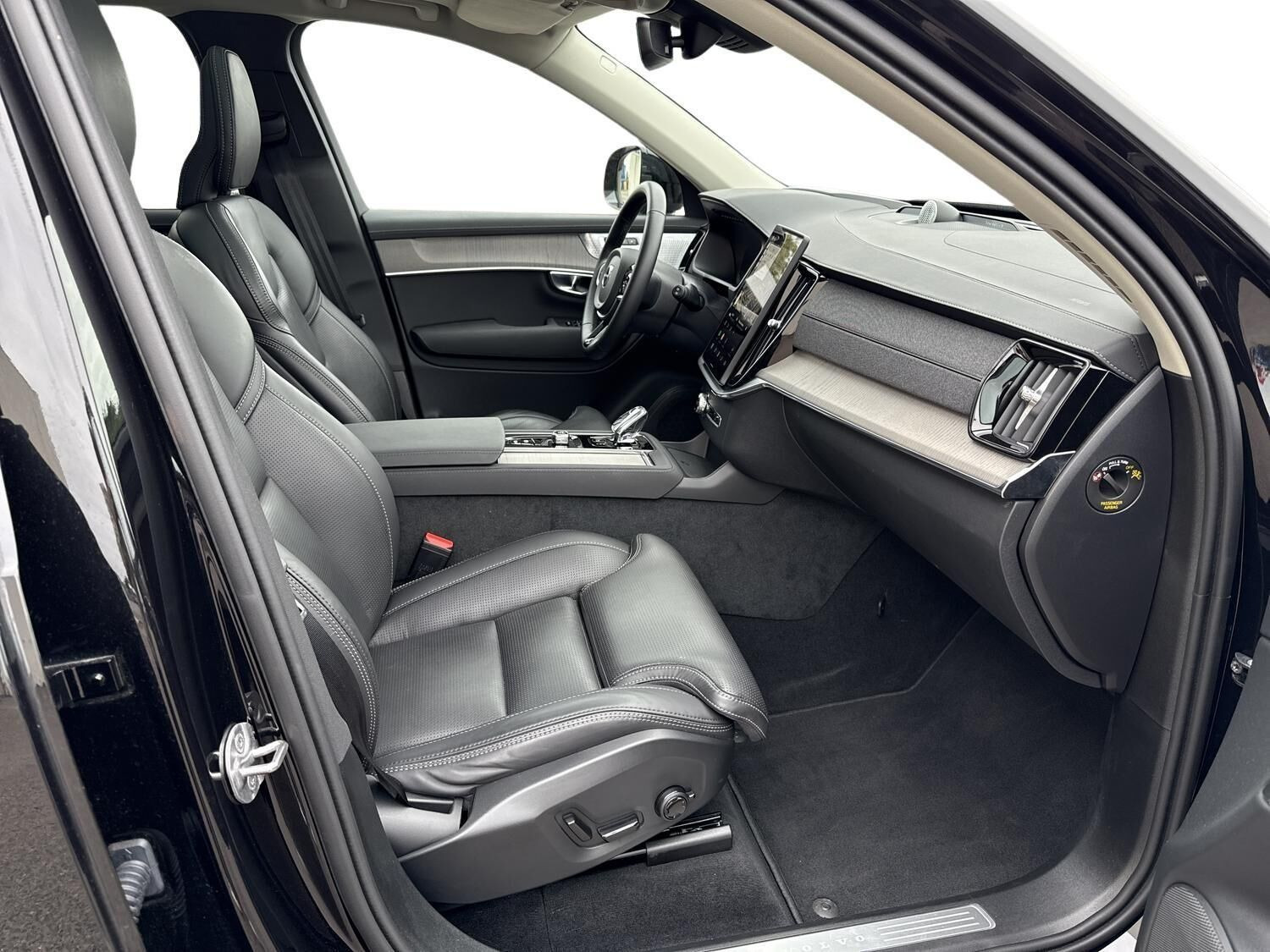 Sort Volvo XC90 fra 2026