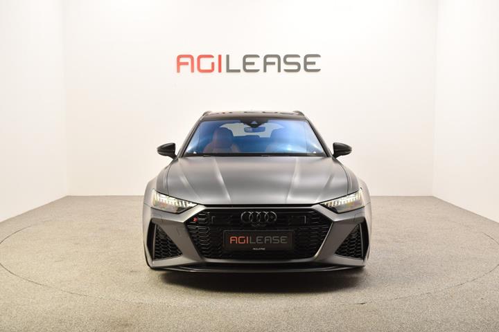 Grå Audi RS6 fra 2020