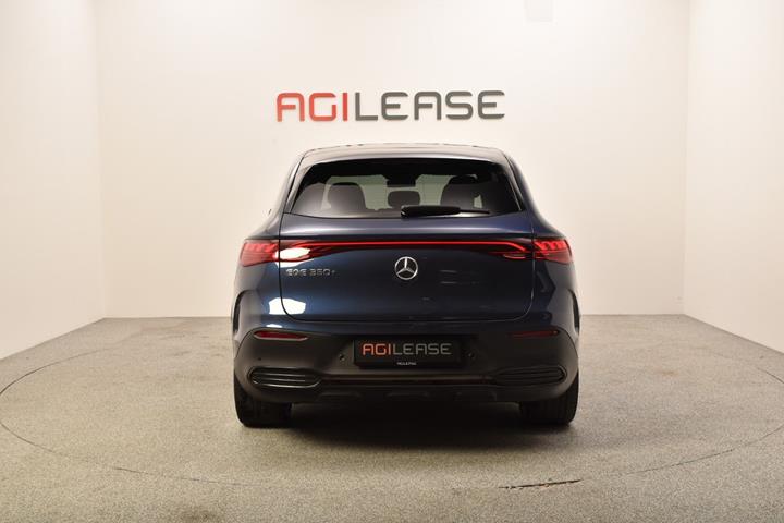 Blå Mercedes EQE350+ SUV fra 2023