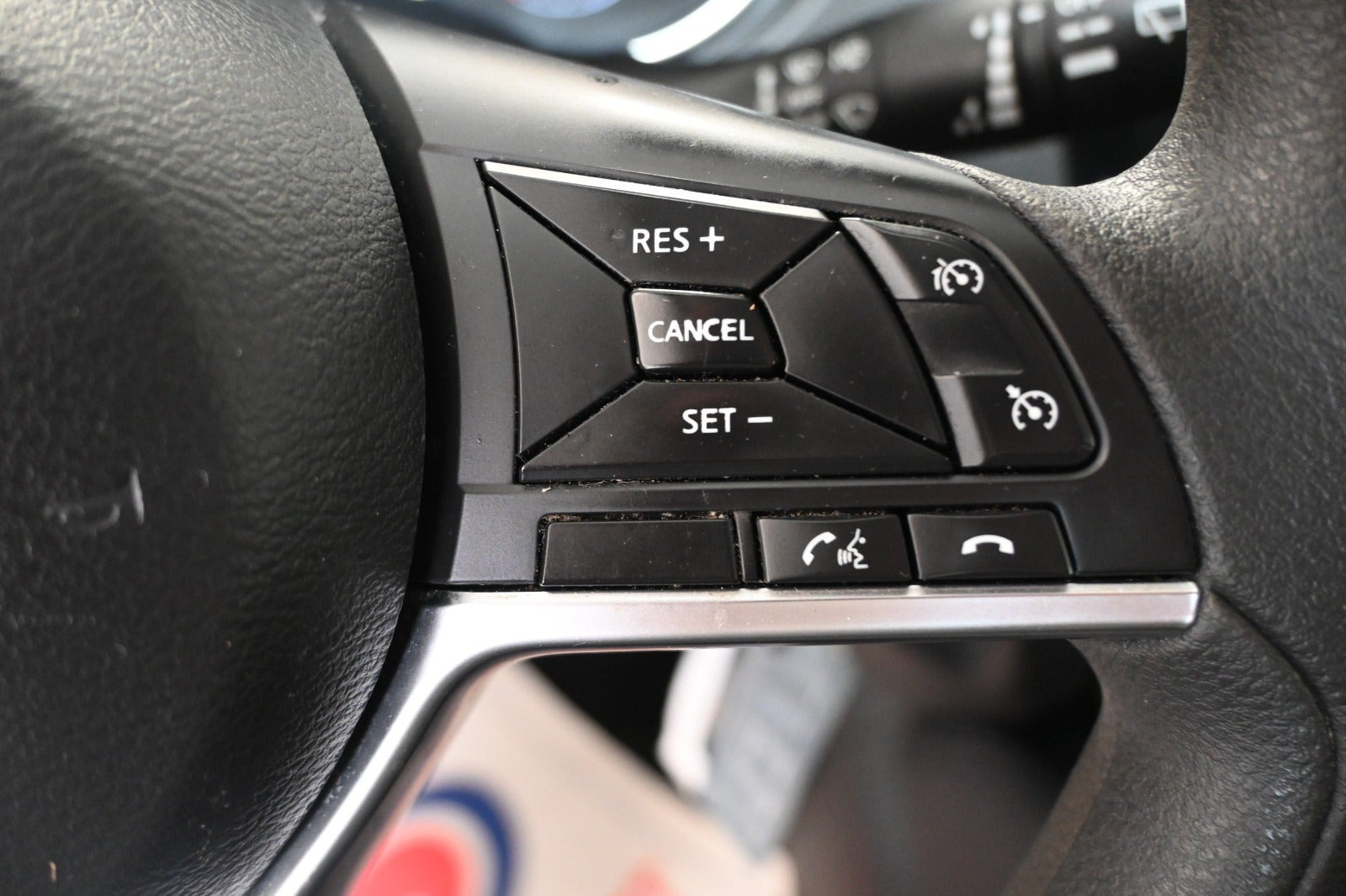 Grå Nissan Qashqai fra 2020