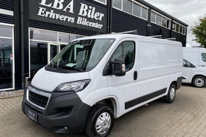 Hvid Peugeot Boxer 333 fra 2022
