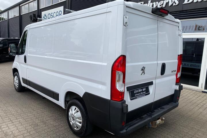Hvid Peugeot Boxer 333 fra 2022