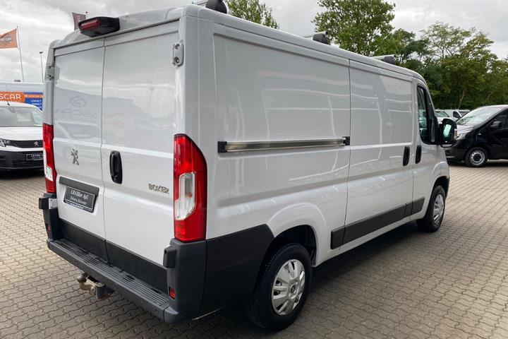 Hvid Peugeot Boxer 333 fra 2022