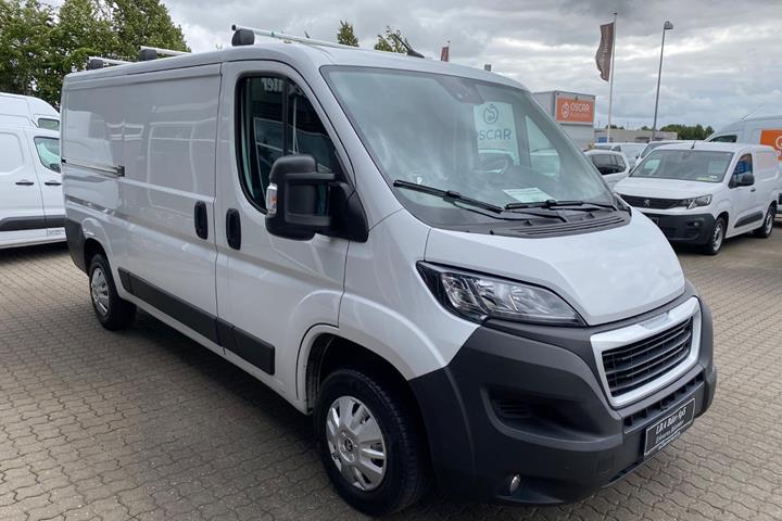 Hvid Peugeot Boxer 333 fra 2022
