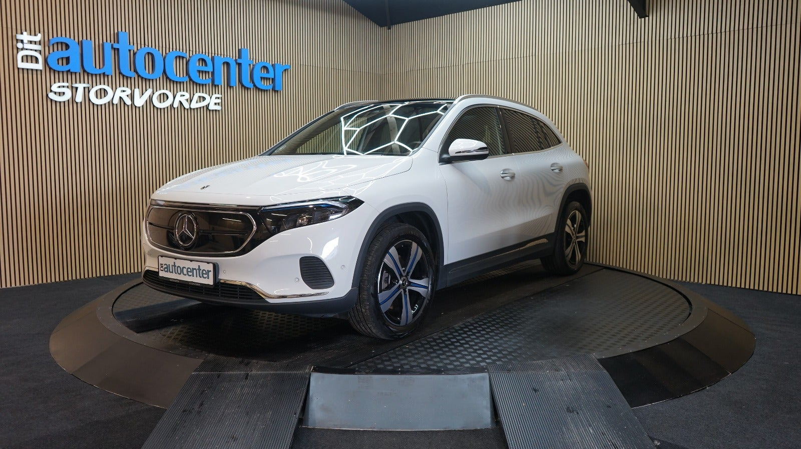 Hvid Mercedes EQA250 fra 2023