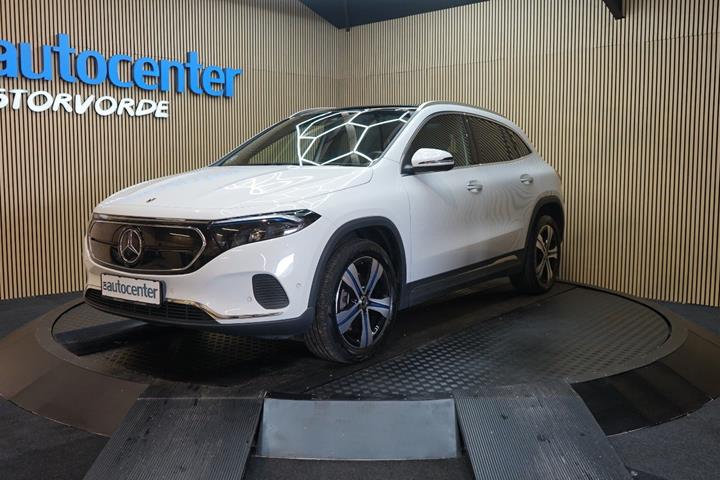 Hvid Mercedes EQA250 fra 2023
