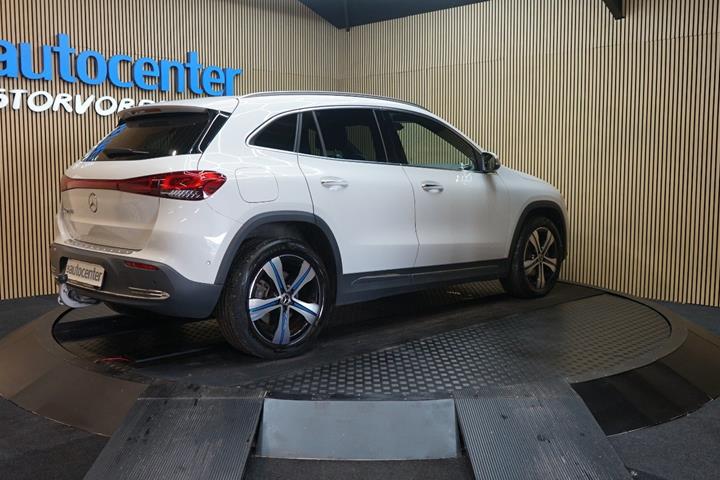 Hvid Mercedes EQA250 fra 2023
