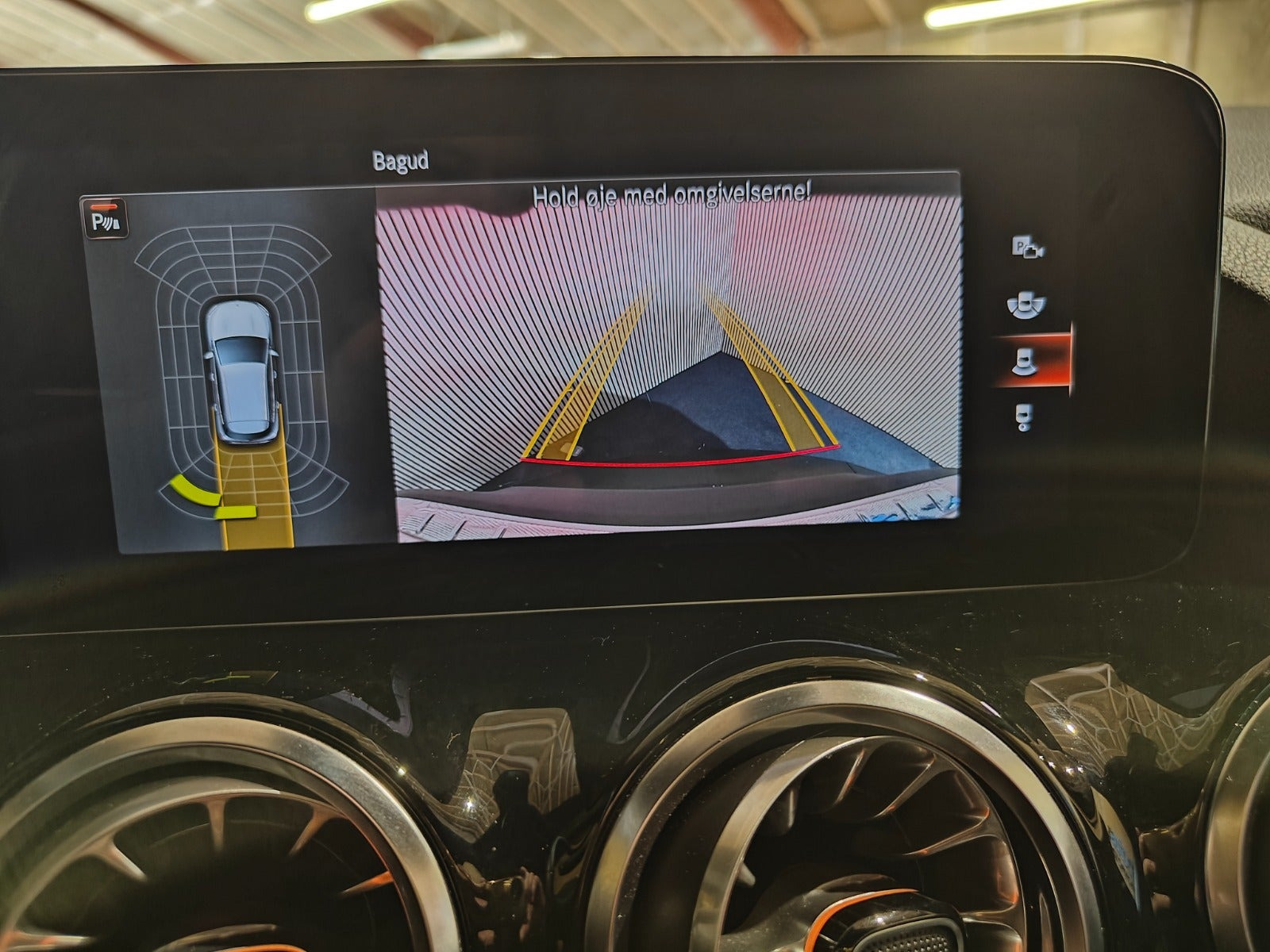 Hvid Mercedes EQA250 fra 2023