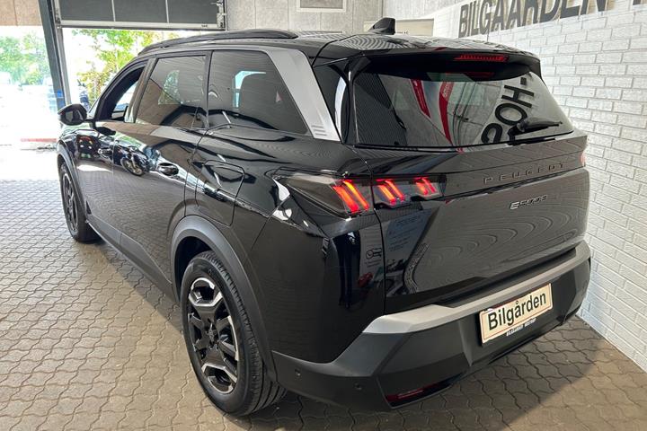 Sort Peugeot e-5008 fra 2025
