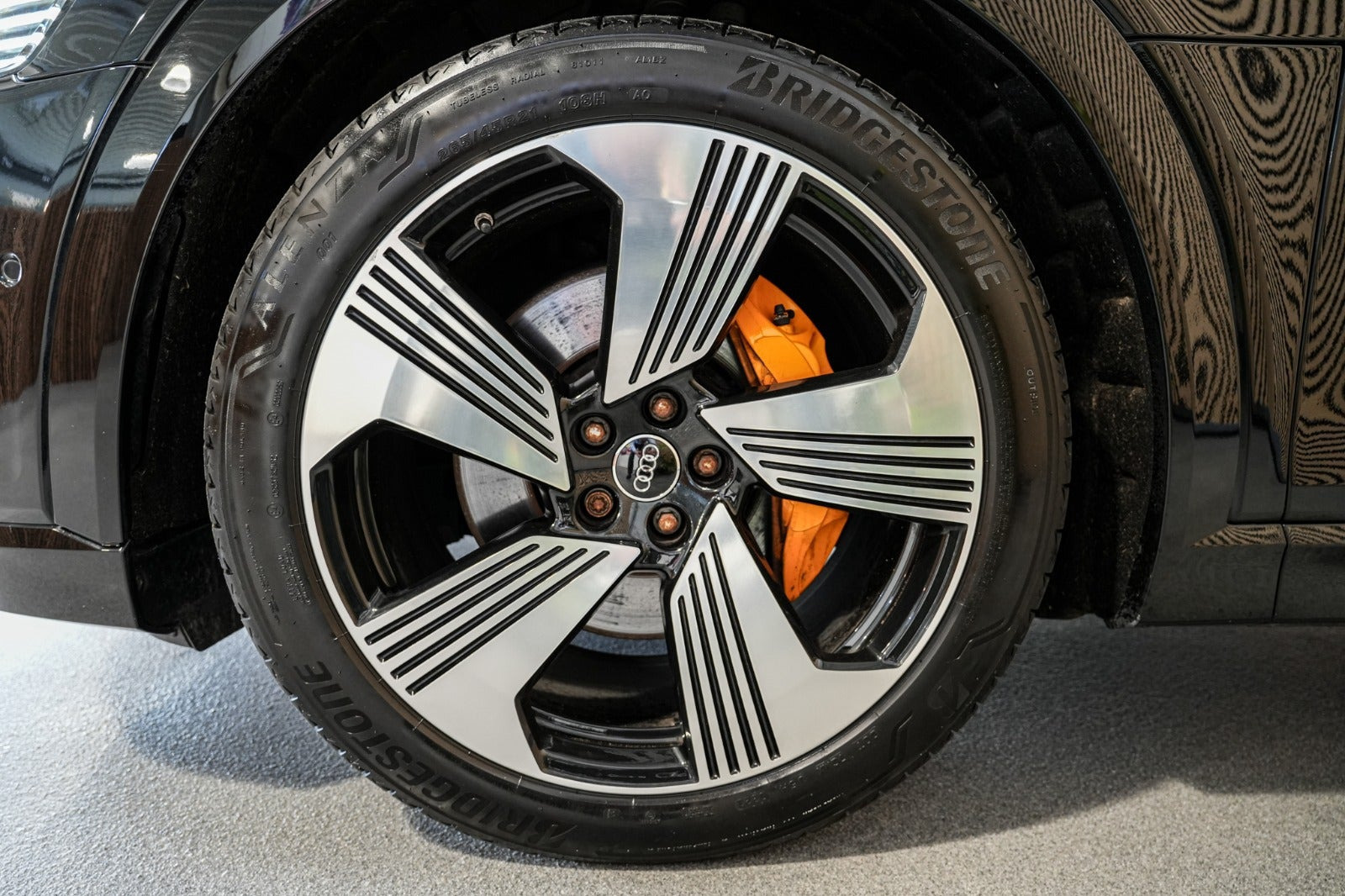 Sort Audi e-tron fra 2021