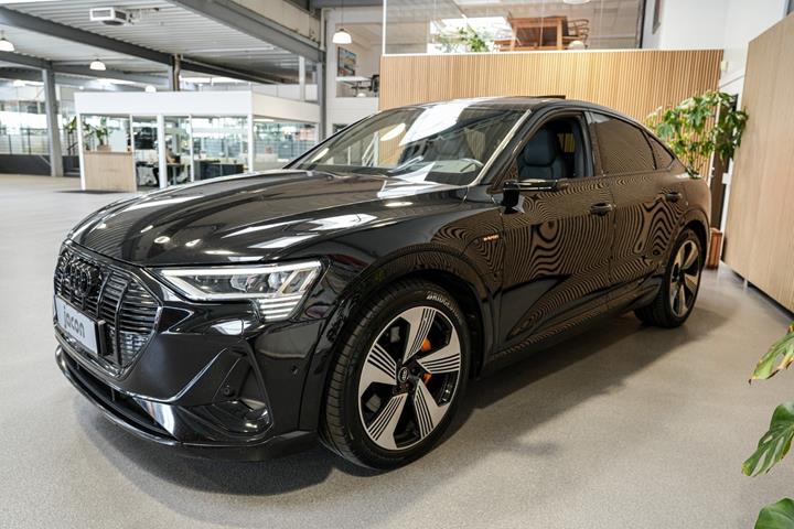 Sort Audi e-tron fra 2021