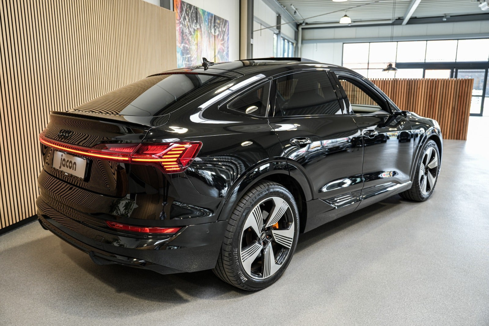 Sort Audi e-tron fra 2021