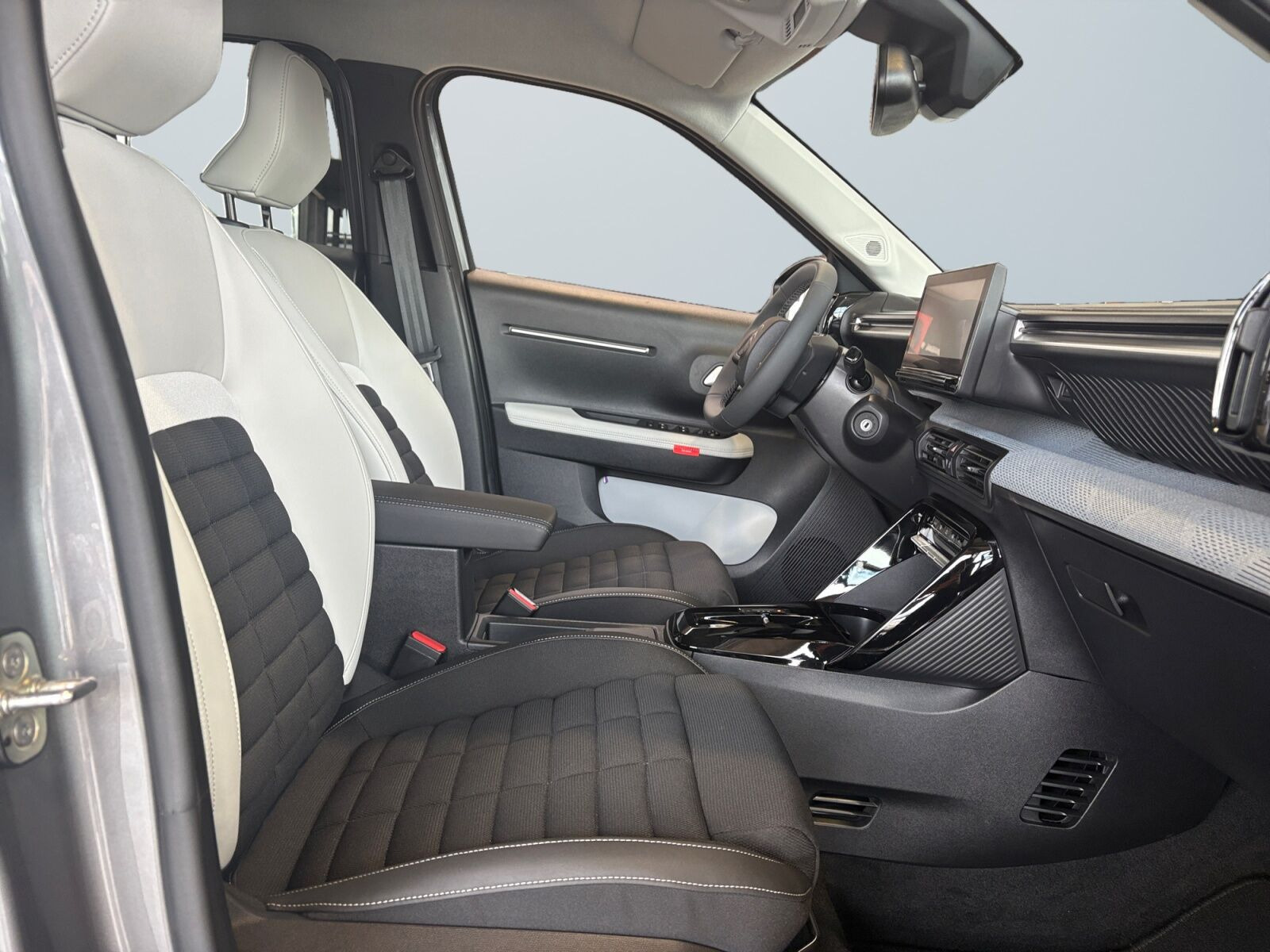 Grå Citroën e-C3 Aircross fra 2025