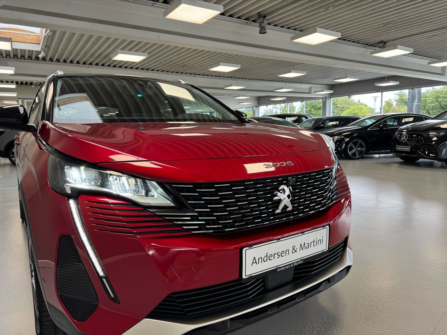 Rød Peugeot 3008 fra 2020