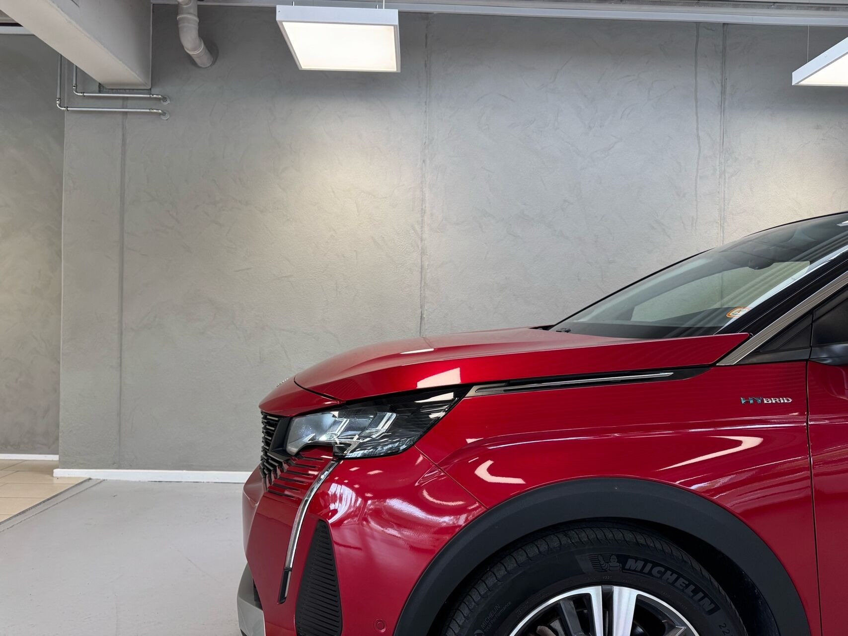 Rød Peugeot 3008 fra 2020