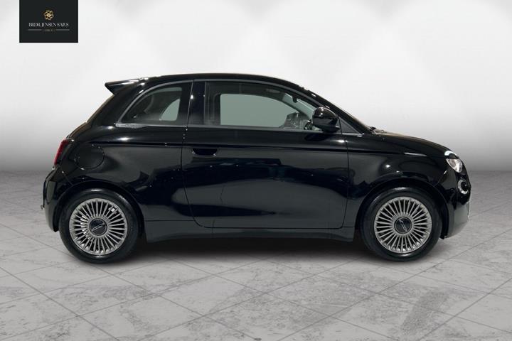 Sort Fiat 500e fra 2023