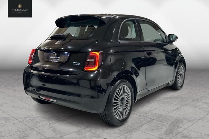 Sort Fiat 500e fra 2023
