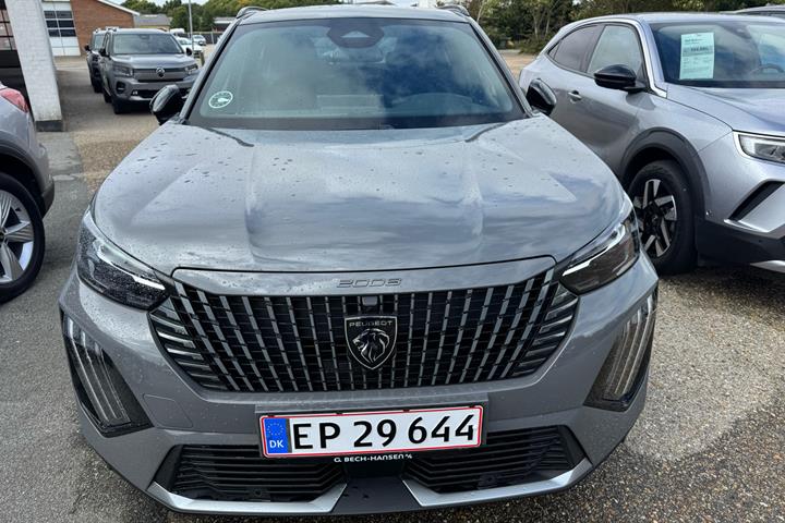 Grå Peugeot e-2008 fra 2026