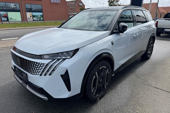 Hvid Peugeot e-5008 fra 2025