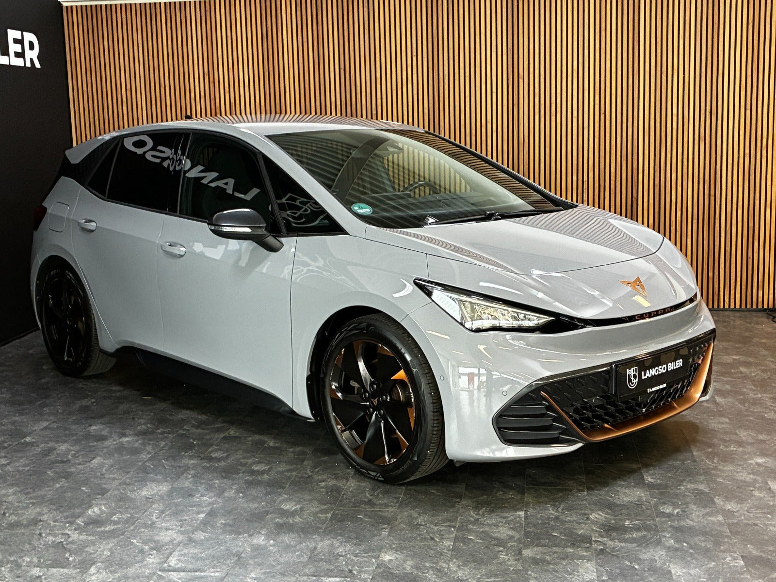 Grå Cupra Born fra 2022