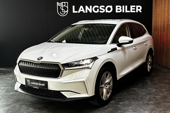 Hvid Skoda Enyaq fra 2023