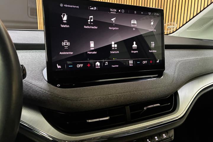Hvid Skoda Enyaq fra 2023