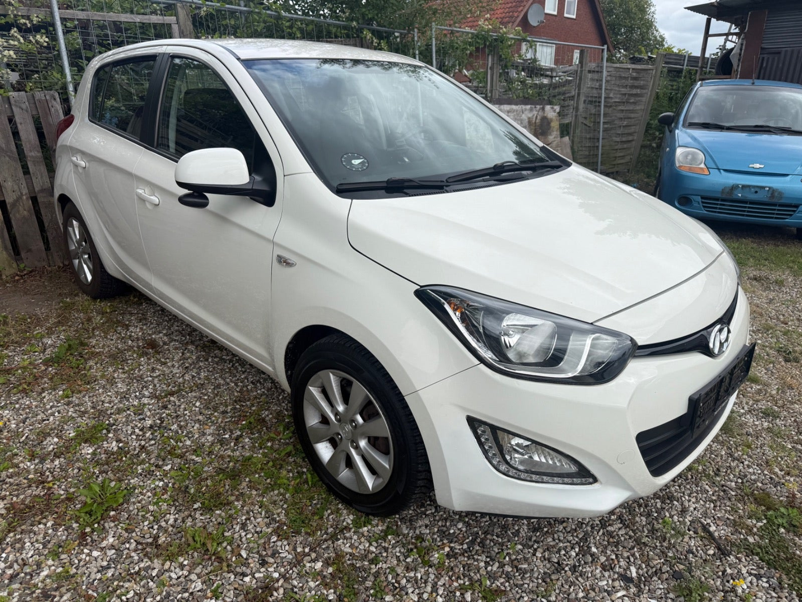 Hvid Hyundai i20 fra 2013
