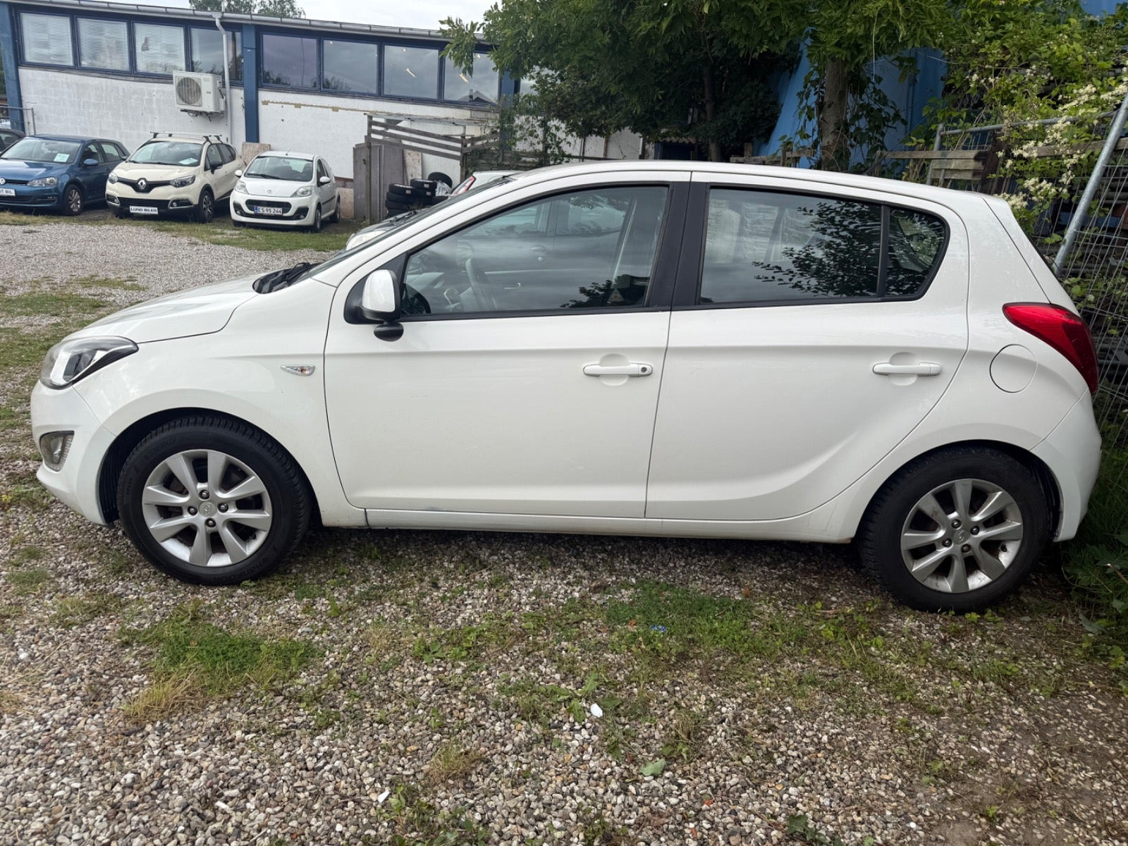 Hvid Hyundai i20 fra 2013