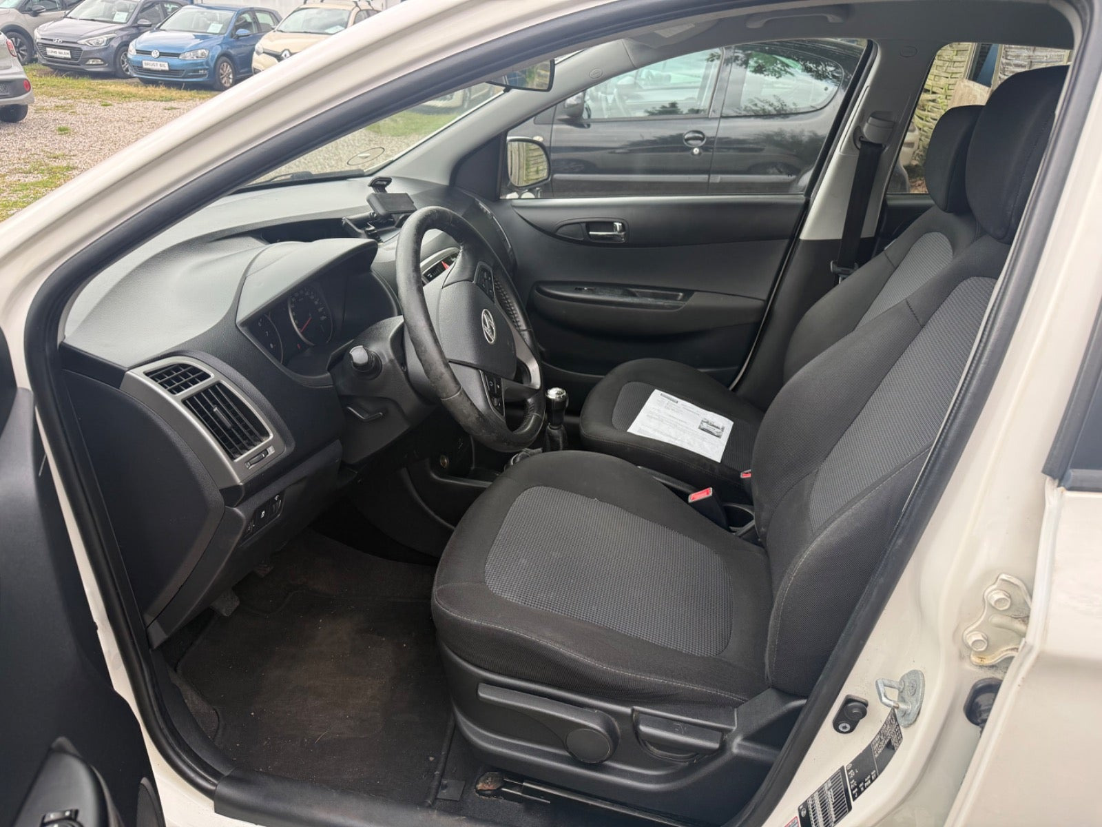 Hvid Hyundai i20 fra 2013