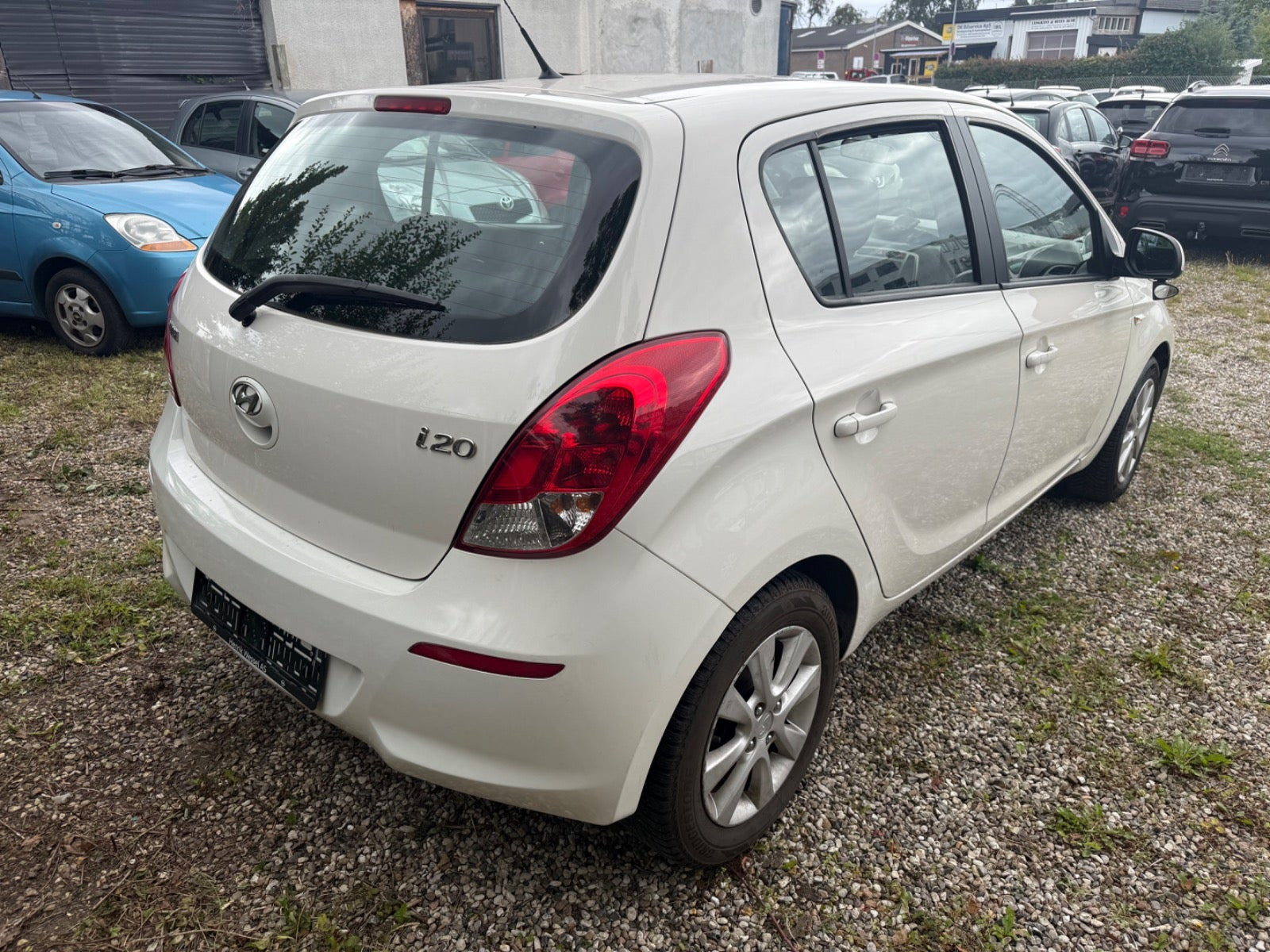 Hvid Hyundai i20 fra 2013